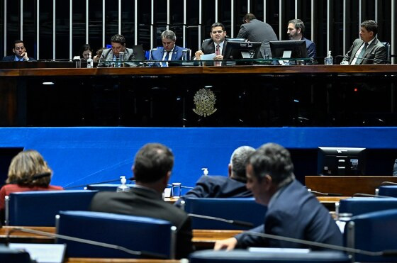 8035962375e48ce5438cd384b20170a1 Senado aprova aumento de deputados; MT terá 10 federais e 30 estaduais
